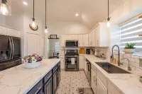 Spacious 4 bed room House Charming Pearland Retreat • Family Friendly