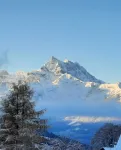 Bright, family-friendly apartment just outside Villars!