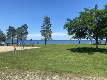 Paradise Point Cottage Retreat