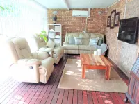 Spacious holiday home in cozy complex. Walking distance from the nature reserve. Hotels in Eshowe