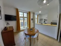 APARTMENT AT THE FOOT OF THE CHATEAU FORT