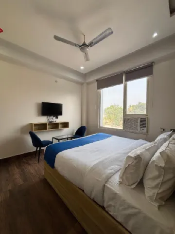 Dolphin Club and Resort