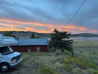 Nice quaint cabin in Panguitch Lake UT with a great view!