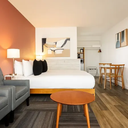 Okanagan Lakefront Resort