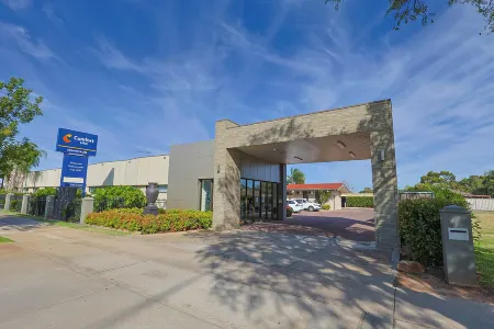 Comfort Inn Deakin Palms