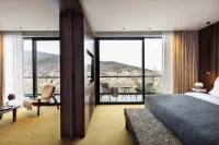 The Lynx Mountain Resort Hotels in 