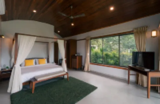 แอนเธีย รีสอร์ตส์, พาวนา เลค - ลักชัวรี บูทีค รีสอร์ต