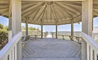 Cape San Blas Gem: Walk to Beach & Pool! - WiFi