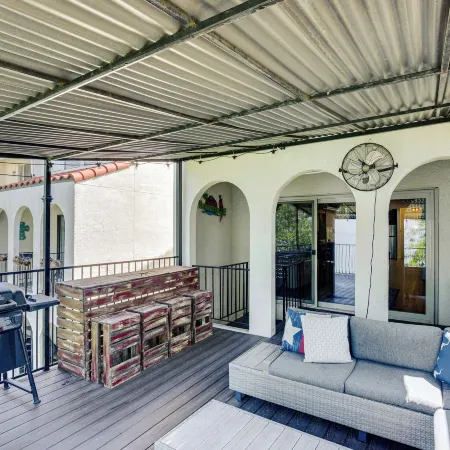 7 Mi to Winery: Lakefront Rockwall Home w/ Deck