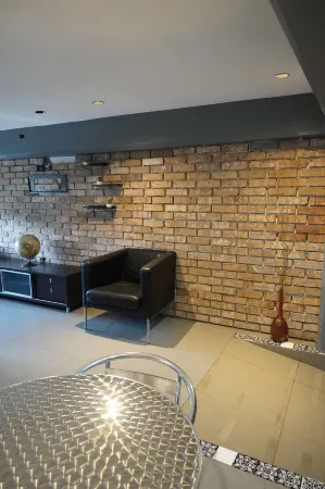 Adhoc Express Madero