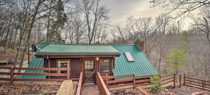 Relaxing Retreat w/ Private Dock on Claytor Lake! Hotels in Pulaski County