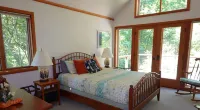 Waterfront cottage with tidelands, creek and waterfall!