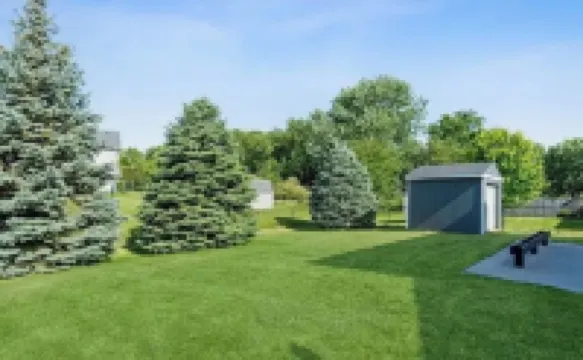 •Spacious 4 - bedroom 2 king beds•