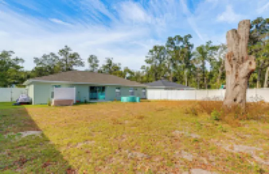 2 Mi to Rainbow Springs: Home w/ Hot Tub!