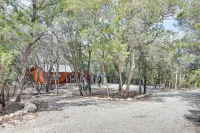 'Lakewood Secret' Cabin ~ 4 Mi to the Lake! - Country Houses