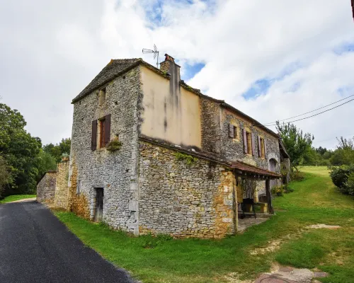 Charming Family Retreat in Loubejac Hotels in Loubejac