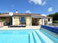 Villa Retreat with Pool and pets