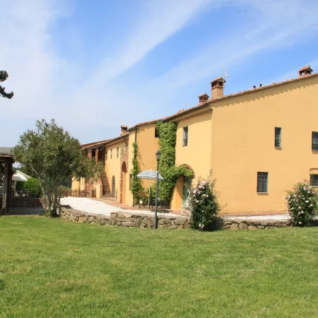 Apartment in Guasticce with shared pool