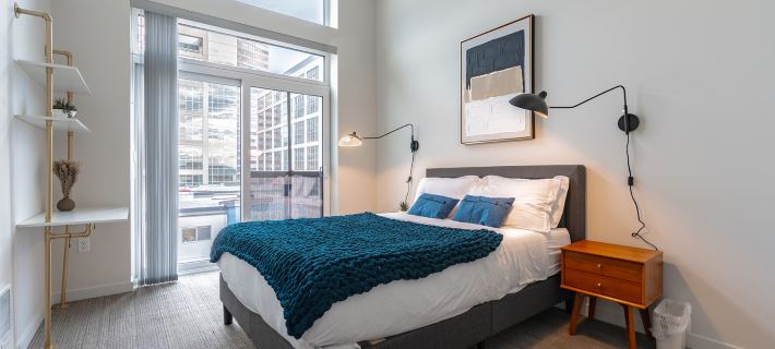 1BR + Den | Gym, Rooftop  | Bellevue | Sophari C Hotéis em Bellevue