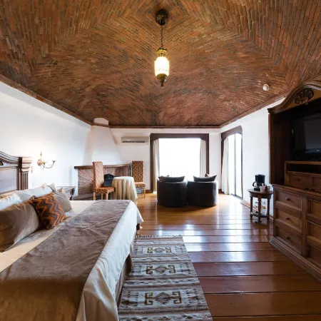 Hotel Misión Grand Casa Colorada