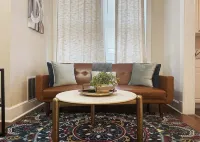 The Harrison F / Steps from Riverfront EVV 1BR/1BA Downtown Apartment