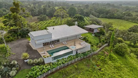 Villa The Daughter of the Moon Fortuna Arenal Area: Amazing views; luxury stay