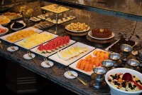 Ritz Plaza Hotel - servizio colazione