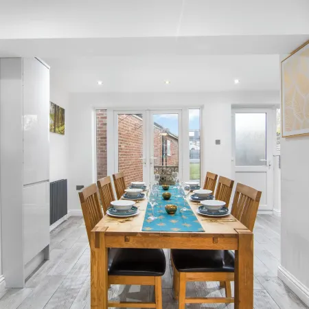 Gravesend 3 Beds by Jada Homes