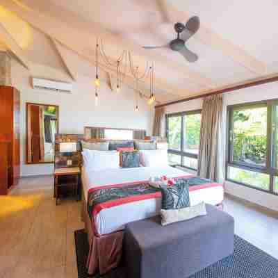 Coco de Mer Hotel and Black Parrot Suites Rooms