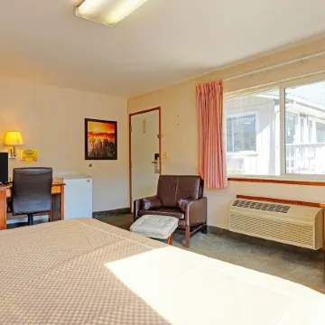 Capital O Stevenson Inn Riverside