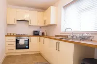 House Sleeps 6 - Parking Garden Family&Contractors