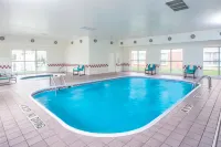 Residence Inn by Marriott Topeka - Pools