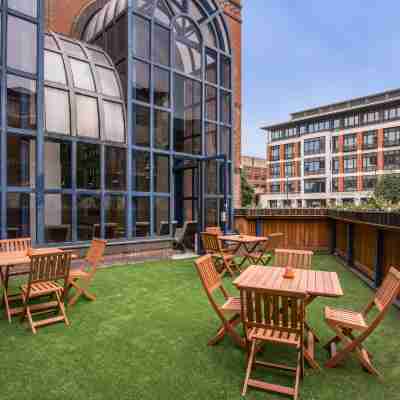 Crowne Plaza 利茲 Hotel Exterior