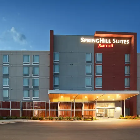 SpringHill Suites Salt Lake City Airport Отели рядом с Аэропорт Солт-Лейк-Сити