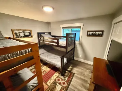 Newly Renovated Whitefish Vacation Home Отели рядом с достопримечательностью «Glacier Cyclery & Nordic»