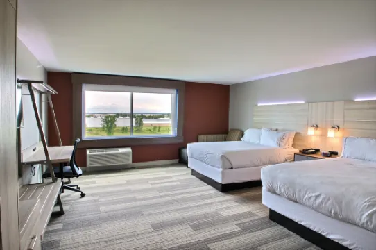 Holiday Inn Express & Suites FOND DU LAC by IHG Hotels in Fond du Lac