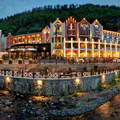 Crowne Plaza BORJOMI by IHG Hotel Exterior