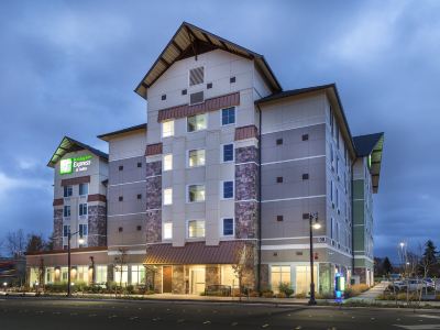 Holiday Inn Express & Suites SEATTLE SOUTH - TUKWILA by IHG