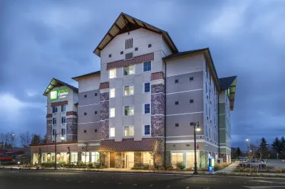 Holiday Inn Express & Suites SEATTLE SOUTH - TUKWILA by IHG โรงแรมในคิงเคาน์ตี้