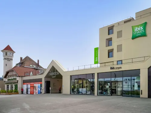 Ibis Styles Paris Romainville Hôtels à : Bobigny
