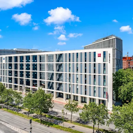 Ibis Hamburg City Отели рядом с достопримечательностью «Станция метро "Штайнштрассе"»