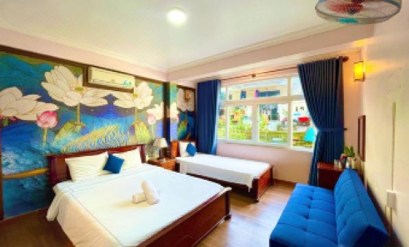 Hue Pink Lotus Hotel