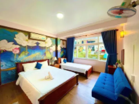 Hue Pink Lotus Hotel