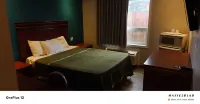 Queensway Motel - Motels