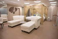 Bizz the Hotel