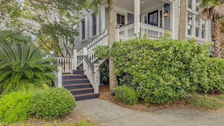 2701 Palm Boulevard by Avantstay Steps to the Beach, Ping Pong, Putting Green