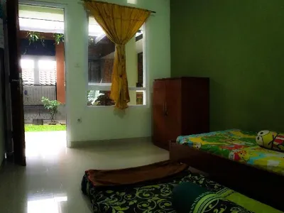 PoLaz (Bed 'n Brew) Hotels in Tanah Baru