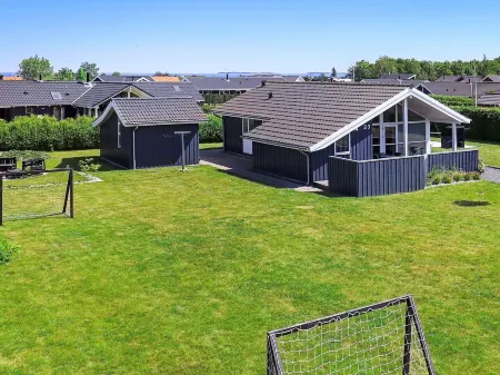 8 Person Holiday Home in Otterup-by Traum Отели в г. Nordfyns