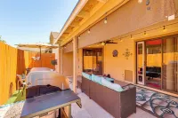 4 Mi to Dtwn: Cozy Couple's Haven w/ Patio in Mesa - شقق