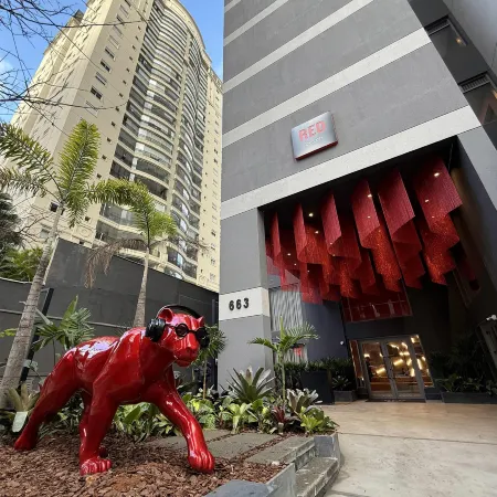 Radisson Red Ibirapuera Отели рядом с достопримечательностью «Моема»